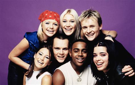Sclub 7 - S Club 7 byla anglická popová skupina, založená v roce 1998 manažerem Spice Girls Simonem Fullerem.Kompletní sestavu tvořili zpěváci Tina Barrett, Paul Cattermole, Rachel Stevens, Jo O'Meara, Hannah Spearritt, Bradley McIntosh a Jon Lee.Do roku 2002 vydali u Polydor Records čtyři studiová alba, která se v Británii umístila na předních příčkách …